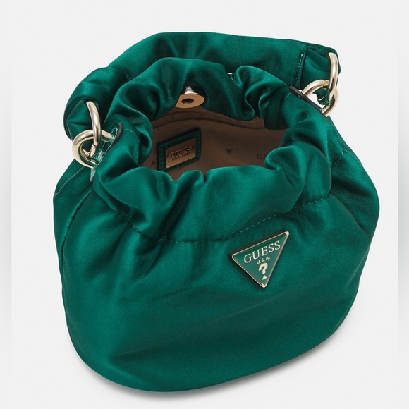 Guess Green Mini Bag with Chain Strap and Ruched Texture - Picture 8 of 9